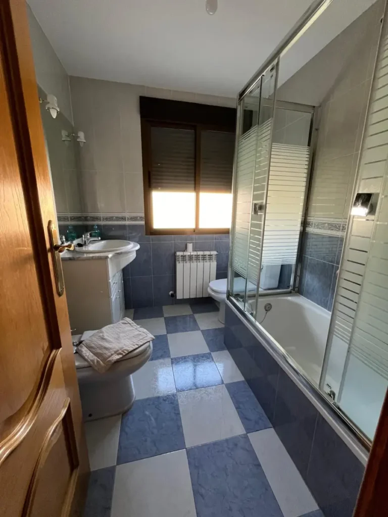 Baño de Alma 1, apartamento rural en Villamiel totalmente equipado